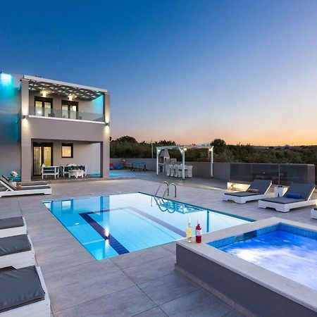 Evangelos Villas, Lavish Touch, By Thinkvilla Angeliana  エクステリア 写真