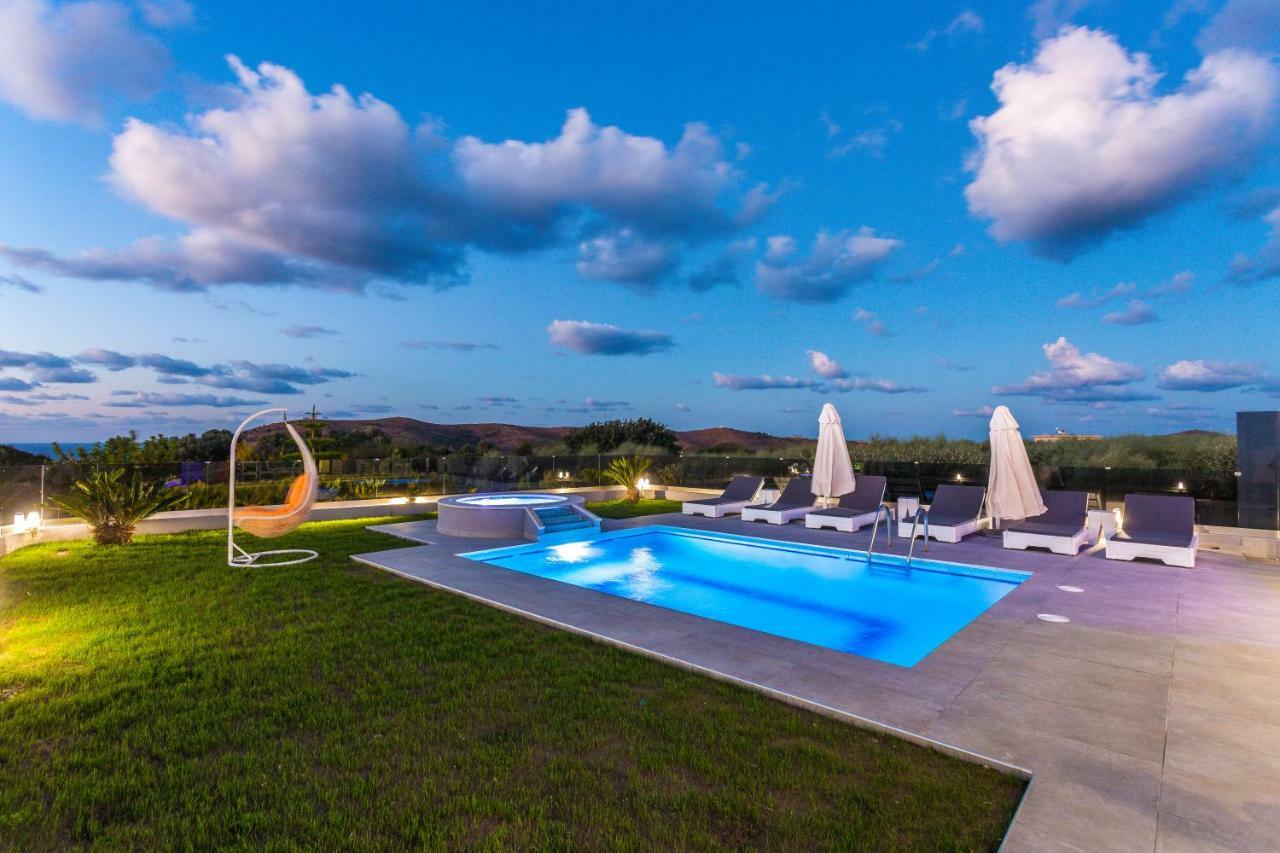 Evangelos Villas, Lavish Touch, By Thinkvilla Angeliana  エクステリア 写真