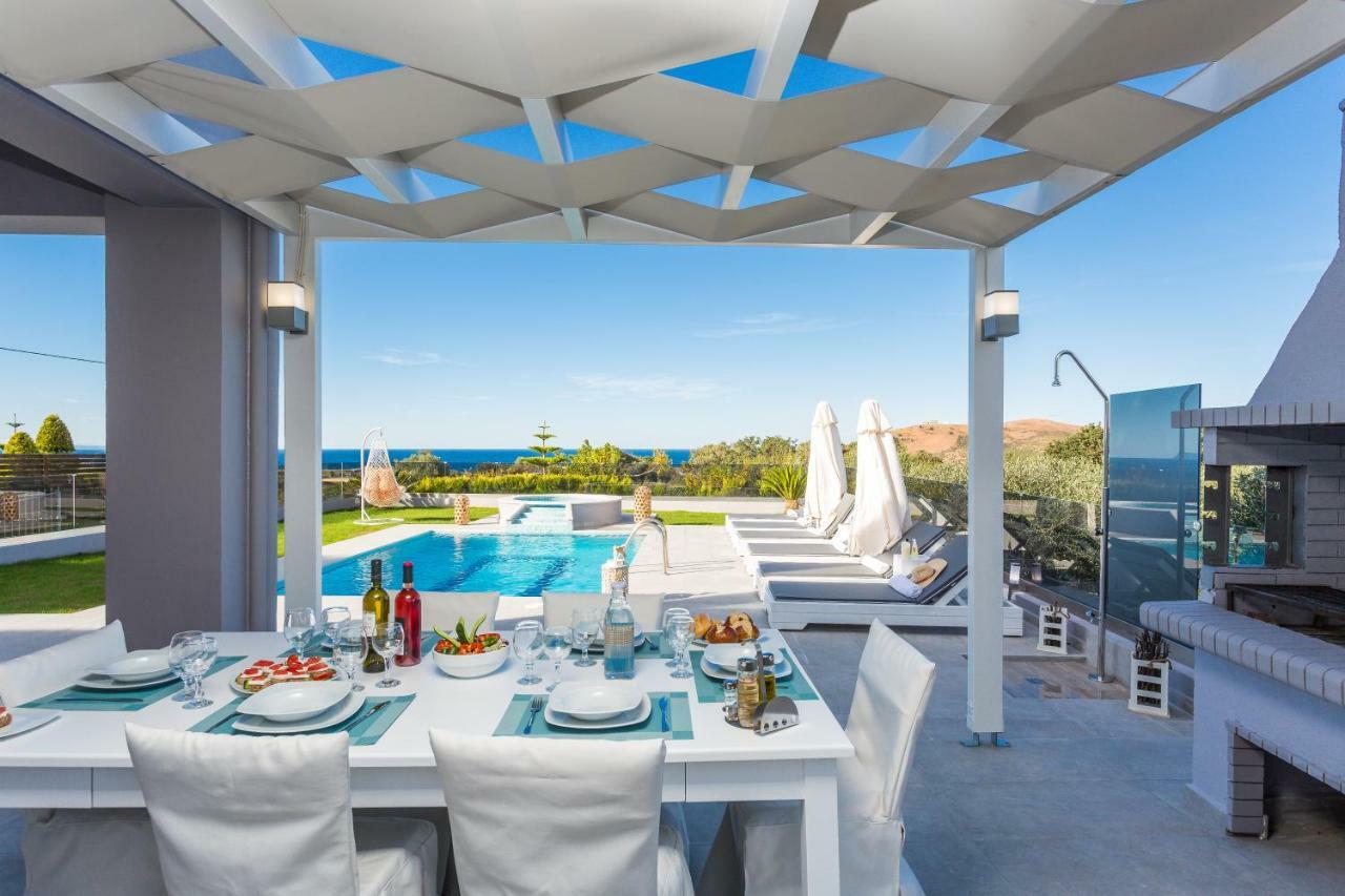 Evangelos Villas, Lavish Touch, By Thinkvilla Angeliana  エクステリア 写真