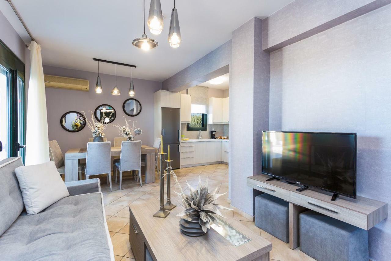 Evangelos Villas, Lavish Touch, By Thinkvilla Angeliana  エクステリア 写真