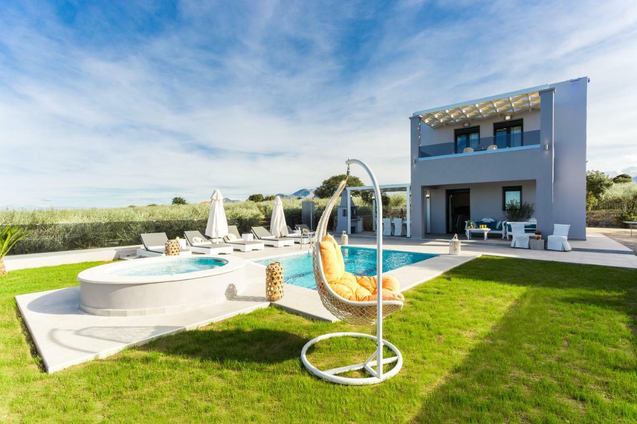 Evangelos Villas, Lavish Touch, By Thinkvilla Angeliana  エクステリア 写真