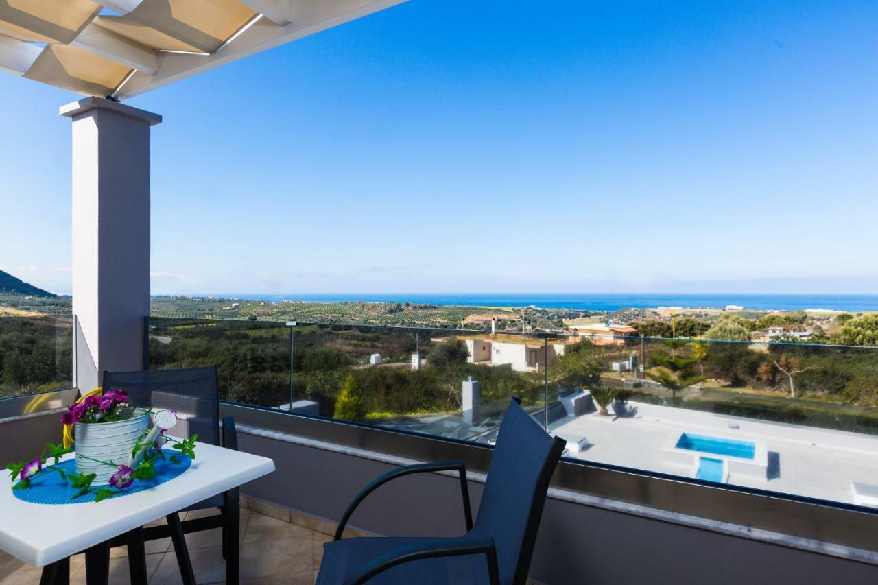 Evangelos Villas, Lavish Touch, By Thinkvilla Angeliana  エクステリア 写真