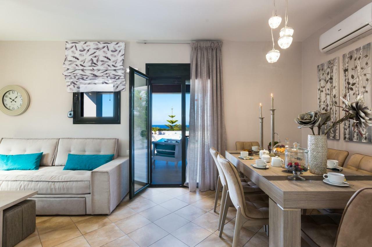 Evangelos Villas, Lavish Touch, By Thinkvilla Angeliana  エクステリア 写真