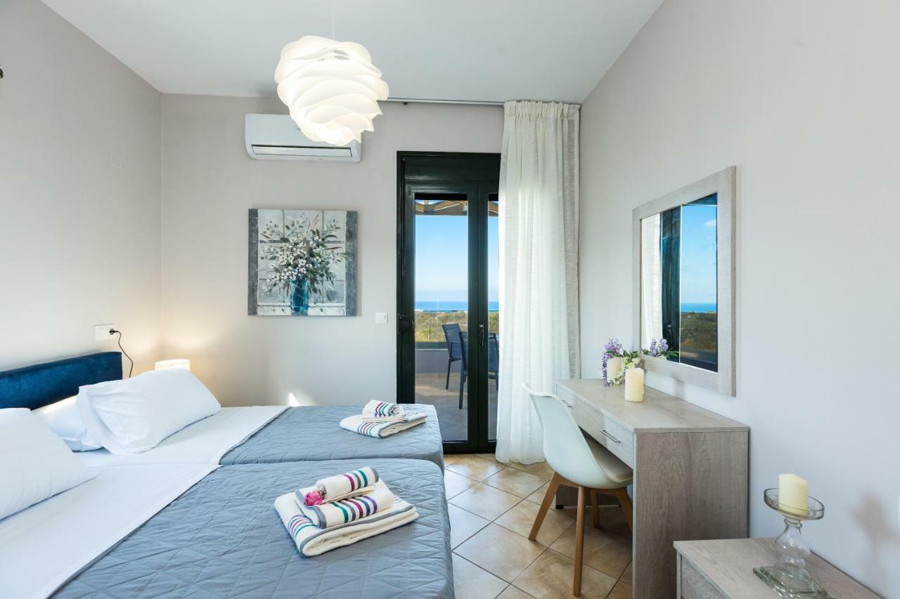 Evangelos Villas, Lavish Touch, By Thinkvilla Angeliana  エクステリア 写真