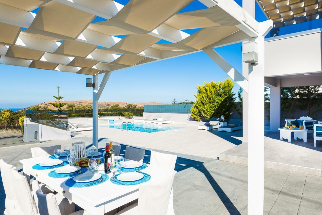 Evangelos Villas, Lavish Touch, By Thinkvilla Angeliana  エクステリア 写真